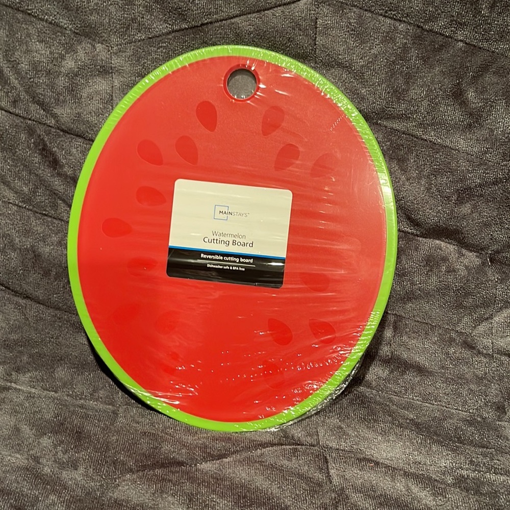 1 Strawberry , 3 watermelon, 1 pineapple cutting board - Picture 6 of 8